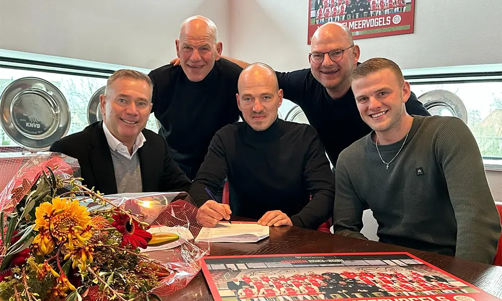 ijsselmeervogels_herubo_lijmwerken_upgrade_het_sponsorschap_naar_zilversponsor_met_teamsponsoring_01